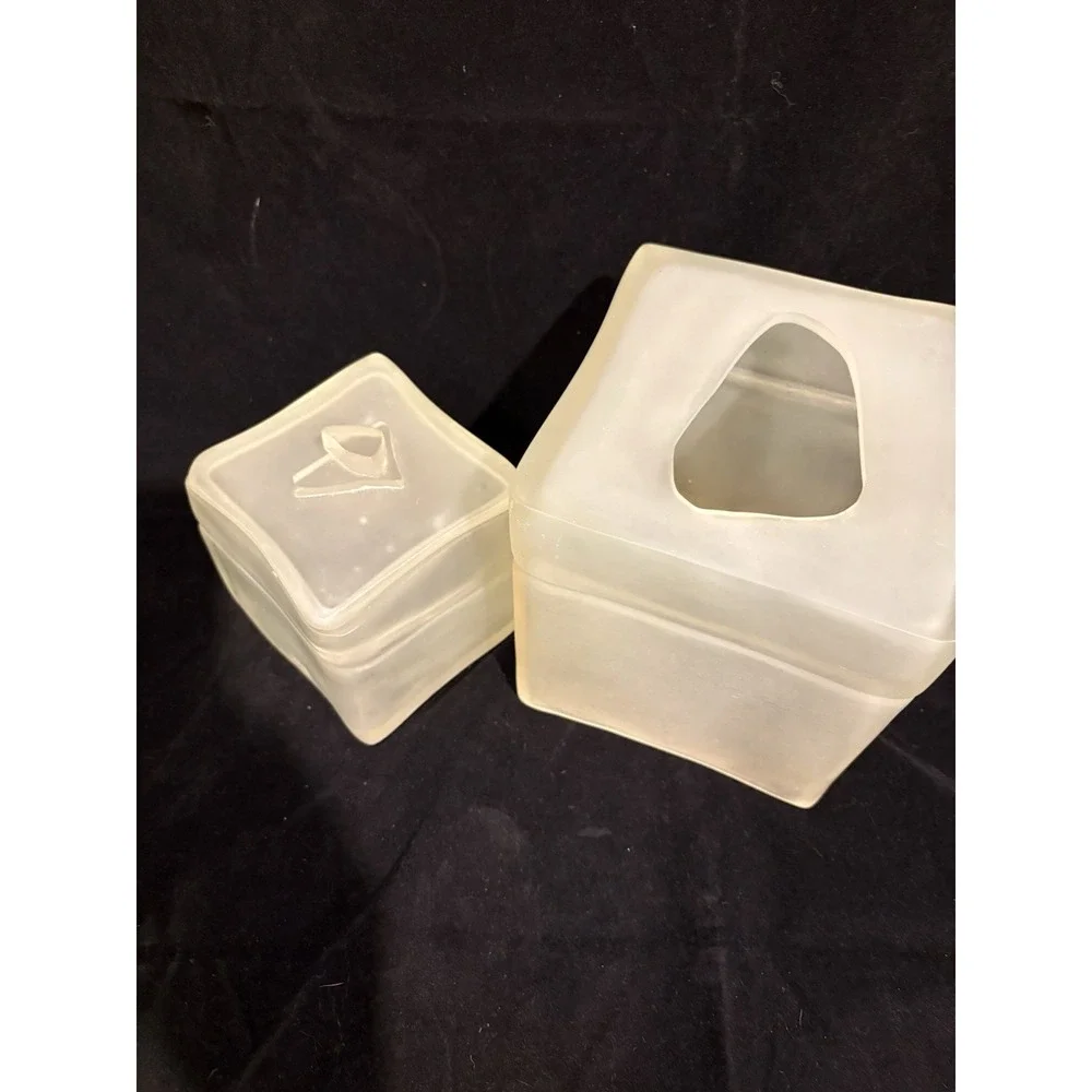 Vintage MCM ? Lucite Tissue box cover canister pale yellow
